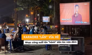 Người dân Hà Nội 'đinh tai nhức óc' với karaoke vỉa hè