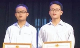 Anh giành giải nhì, em trai giải nhất học sinh giỏi quốc gia