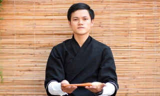 Thủ khoa trường mỹ thuật tự mở công ty, thành giám đốc ở tuổi 22