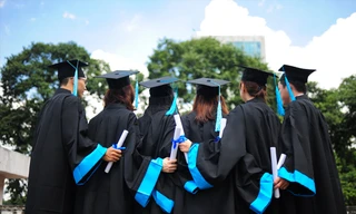 Vừa đi làm vừa học… đã khiến tấm bằng thạc sĩ không thực chất