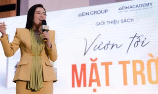 Doanh nhân Nguyễn Thị Thạch Thảo giới thiệu sách ‘Vươn tới Mặt trời’