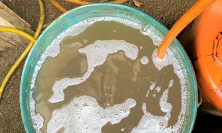 Cửa hàng xăng dầu bị tố bơm dầu lẫn nước: Lỗi vô ý