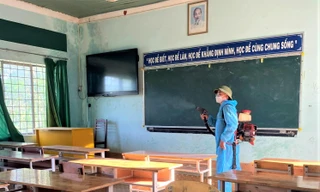 Đắk Lắk phun hóa chất tất cả phòng thi trước giờ G