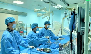 Cứu sống cụ bà 99 tuổi bị nhồi máu cơ tim cấp 