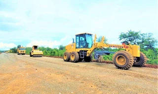 Nhà thầu đường Hồ Chí Minh tạm ứng hàng chục tỷ đồng rồi... ngồi im