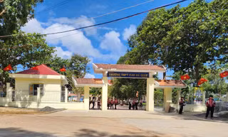 Học sinh bị hiệu trưởng phán: 'Có thi cũng không đậu' dù chưa thi tốt nghiệp