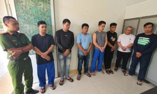 Nhóm côn đồ tạt sơn, đập phá quán phở: Liên tục thay đổi quần áo trên đường trốn chạy