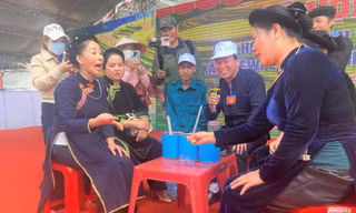 Màn đấu trí thú vị bằng trò chơi ‘lày cỏ’ trên cao nguyên