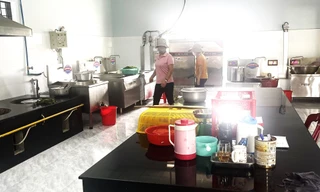 Tìm nguyên nhân nhiều cụ già, người khuyết tật ở trung tâm bảo trợ xã hội nhập viện