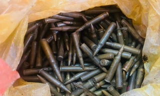 Vào rừng chặt chuối, người đàn ông ở Đắk Nông nhặt được 200... viên đạn