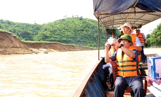 Dừng khai thác cát trên các đoạn sông Krông Ana bị sạt lở