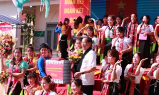 Phó Chủ tịch Quốc hội Trần Quang Phương dự Ngày hội Đại đoàn kết tại Đắk Nông