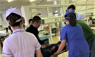 Vào bệnh viện chăm bố, nam thanh niên rơi từ tầng 7 tử vong