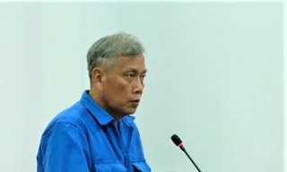 Một bị cáo nói nhận tội thay, tòa hoãn xử đường dây sản xuất xăng giả của ông trùm Trịnh Sướng