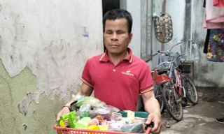 Tiếp vụ người khiếm thị bị xe buýt ngó lơ ở Đắk Lắk: Có người nói 'nuốt lệ vào tim'