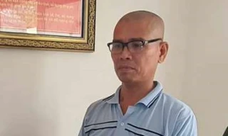 Bị vợ đánh chửi, người chồng dùng dao đâm lại rồi tự sát bất thành