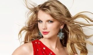 Đầm một vai – 'vũ khí' gợi cảm của phái đẹp