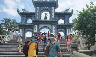 Đà Nẵng: Fan lỡ hẹn với Wowy, Dế Choắt, Tlinh... đường phố ngày lễ vắng hơn ngày thường