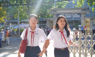 Ngỡ ngàng điểm chuẩn tuyển sinh vào lớp 10 năm 2025 tại Đà Nẵng: 11 điểm vẫn đậu