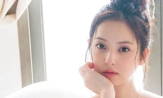 Ngắm nhan sắc "nữ thần" của Sasaki Nozomi đang khiến cả Nhật Bản "đánh ghen" giùm