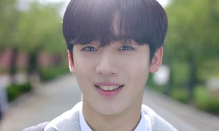 “Gửi Thời Thanh Xuân Ngây Thơ” bản Hàn: “Giang Thần” Kim Yo Han bớt lạnh lùng hơn bản gốc