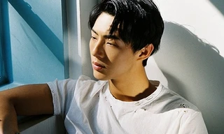 Miệt mài chục năm vai phụ, vừa lên đời vai chính Ji Soo đã tự chôn vùi sự nghiệp vì “phốt“