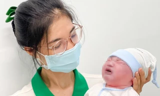 Hi hữu: Thai phụ 22 tuổi sinh thường bé trai nặng đến 5kg