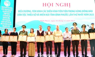 Bình Phước biểu dương 300 gương điển hình tiên tiến