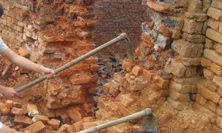 Bước đầu cơ quan chức năng xác định vụ nổ do quả mìn lẫn vào đất sét trước khi đưa vào lò gạch.