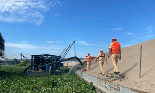 CSGT Bình Dương tổng kiểm soát, xử lý ‘cát tặc’