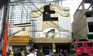 Một bị can trong vụ cháy karaoke ở Bình Dương đã tử vong do bệnh lý