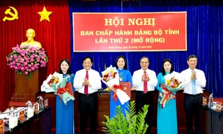 Bình Dương: Chuẩn y các chức danh, nguyên Chủ tịch tỉnh chính thức nghỉ hưu