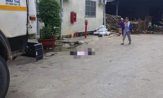 Ngồi tránh nắng, bà bán vé số bị xe tải chạy lùi tông tử vong