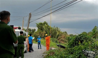 Cán bộ công an và cần thủ bị điện giật thương vong 