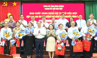 Nhiều lãnh đạo ở Bình Dương xin nghỉ hưu trước tuổi 