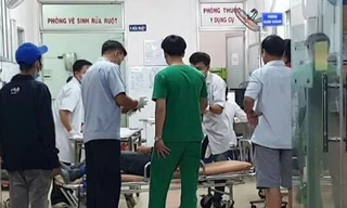 Hai nạn nhân đều bị thương nặng 