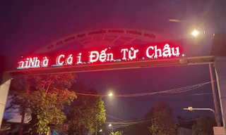Làm rõ vụ cổng chào điện tử ở Bình Dương chạy dòng chữ lạ