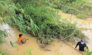 Một học sinh lớp 9 mất tích nghi do nước cuốn trôi