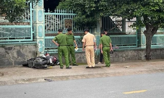 Nam công nhân tử vong cạnh chiếc xe máy biến dạng