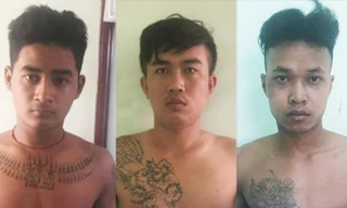 Gọi người đến chém chủ quán vì phải đợi hát quá lâu