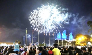 Bình Dương, Bình Phước bắn pháo hoa đêm giao thừa Tết Giáp Thìn 2024