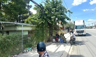 Phát hiện tài xế tử vong trong nhà hoang sau khi dừng xe tải trên quốc lộ 13 