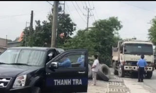 Bình Dương ra quân xử lý xe ben ‘hết đát’ lộng hành phá nát đường