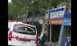 Người dân phẫn nộ vụ phòng khám không cứu người gặp nạn