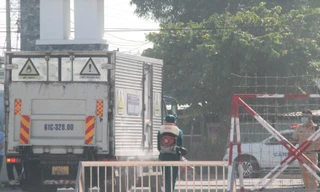 Nhiều công nhân nghi nhiễm COVID-19 đang ‘mắc kẹt’ trong công ty