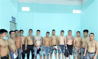 Các đối tượng bị tạm giữ