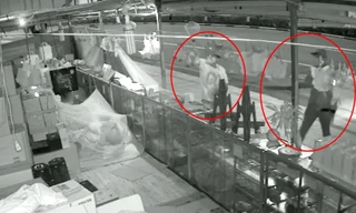 Khởi tố bốn đối tượng vụ vác đao xin đểu bánh Trung thu