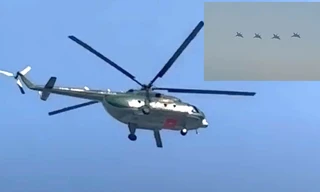 Biên đội tiêm kích Su-30MK2 bay trên bầu trời Bình Dương