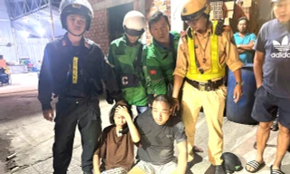 Nghe tiếng truy hô của em bé, CSGT Bình Dương bắt đôi nam nữ trộm cắp