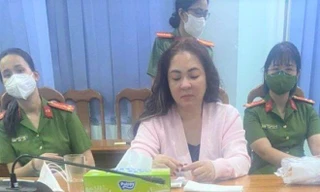 Đình chỉ vụ bà Nguyễn Phương Hằng kiện nhà báo Đức Hiển